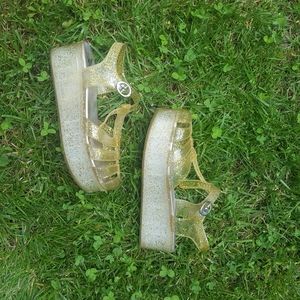 Gold sparkly jelly platforms 39 (8.5)